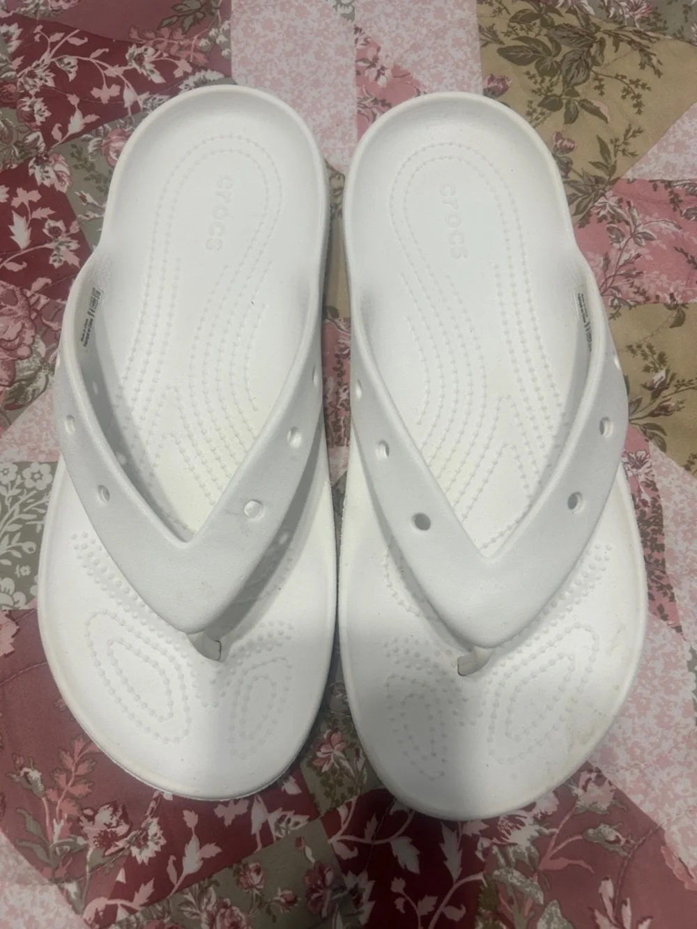 CROCS white Sandals  Unisex  M 9 W11 Comfort Slip On Lightweight Good Condition.